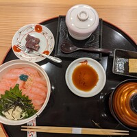 すし いわ - 南蛮海老丼のセット