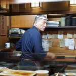 かぶと - 厳しい表情のオヤジさん 2014.6.2x