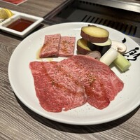 焼肉&手打ち冷麺 二郎 KANAYAMA - 