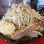 ラーメン二郎 会津若松駅前店 - 大ラーメン（豚2枚）ニンニクマシマシ・アブラ。