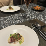 Jose Luis - ジャガイモを纏わせた鱈のソテー 2色のポロねぎのソース