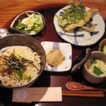 月の庭 - H 天ぷら付きころうどんの定食