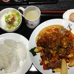 ら・せーぬ - ミラノ風仔牛のカツレ1300円