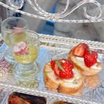 HAUTE COUTURE CAFE OMOTESANDO - 
