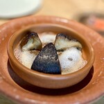 レスピラシオン - ❼能登 115
      〜能登原木の大きな椎茸に月の輪熊と能登牛のラグーに、加熱した小麦粉とバターに牛乳を加えて伸ばし煮詰めたベシャメルソースで。このラグーの濃くと味わうがめちゃめちゃ美味い