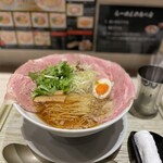 醤油らーめん ピース 豊中店 - 