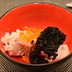 あもん ヨコ - 栗とトリュフの炊き込みご飯　その③キャビアいくらのせ