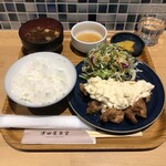 津田屋食堂 - 定食・チキン南蛮