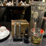 駄目な隣人 新宿店 - 無限に使える卓上調味料