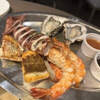 COLONIAL BEACH 横浜ハンマーヘッド - 