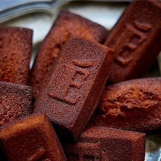 フィナンシェ・エシレ