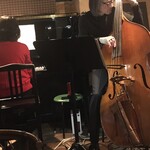 グレッチ - ピアノが優しくオシャレに旋律を弾く