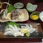 Ikeda Maru - ヒラメ，アジのお刺身，ご飯のセット