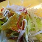 あり田 - 野菜サラダ安曇野の野菜　新鮮で自家製ドレッシングがまた美味しい、おかわりがしたくなっちゃった