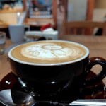 cafe uwaito - カフェラテ550円