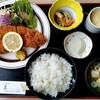 東 - 料理写真:とんかつ定食