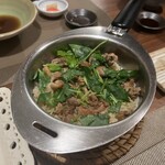 ひたち野いしざき - 鴨の炊き込みご飯。コレはうまい。初めて食べたけど、鴨のワイルドさ奥深さがギュッと詰まってます。食べるとチカラが湧いてくる。臭みは全くない。大将、もっと早く作ってよ〜笑