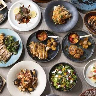 約40種類のインターナショナルキュイジーヌ