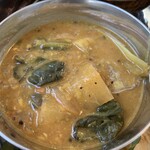 BLOCK HOUSE 水曜カレー - 大根&ターサイのサンバル