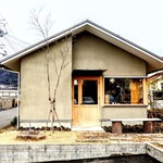 山羊コーヒー - お店の入口付近