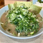 らーめん 尾又家 - 九条ネギがたっぷり