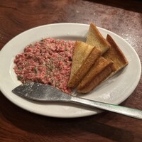 カルネジーオ イースト - 