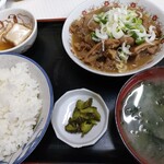 清和亭 - 料理写真:もつ煮込み定食　850円