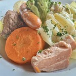 花・ふらんす食堂やまもと - たっぷりお肉とたっぷり野菜のポトフ(\1,950)　人参・ベーコン