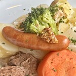 花・ふらんす食堂やまもと - たっぷりお肉とたっぷり野菜のポトフ(\1,950)　ソーセージ・粒マスタード