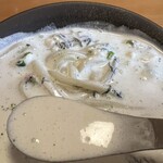 うんとん処 春・夏・秋・冬 - ガッツリかき混ぜて…うん！美味しくなった！
