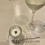 Uomi - アミューズとスパークリングワイン