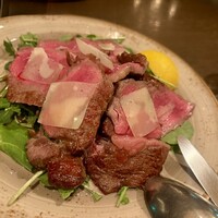 オービカ モッツァレラバー 梅田店 - 牛肉のタリアータ