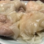 中華蕎麦にし乃 - 肉ワンタン、海老ワンタンのアップ