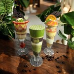 花のある棲家 - ３種の厳選棲家パフェ