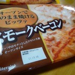 シャトレーゼ - 冷凍ピザ（スモークベーコン）