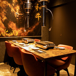 個室完備の贅沢空間は、記念日や接待など多彩シーンに◎