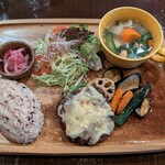 魔女の煙突 - Lunch アップルハンバーグ