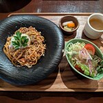 魔女の煙突 - Lunch ボロネーゼ