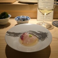 鮨 由う - 