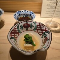 鮨 由う - 