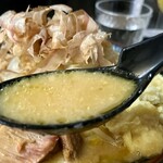 ラーメン専門 宮の森 - スープ