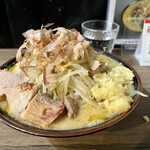 ラーメン専門 宮の森 - 味噌ジロー1100円