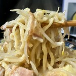 ラーメン専門 宮の森 - 麺リフト