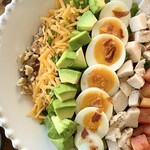 Y.Y.G. Brewery & Beer Kitchen - ローストチキンのコブサラダ