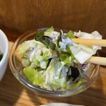 キッチン ブルー グローブ - サラダをいただき