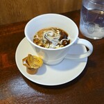 キッチン ブルー グローブ - ホワイトコーヒーへ