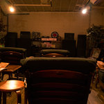 ジャズ喫茶 ジャムジャム - ureiのスピーカーからjzaaが大音量で流れます。