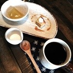 茶房 あんどう - コーヒーにミニツィーツ付き♪