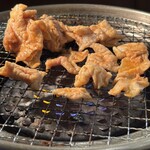 아카카라 누마즈점 - ホルモンオンザコンロ