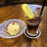 マルヒ カフェ - スパイシーバニラアイス＋コカ・コーラ